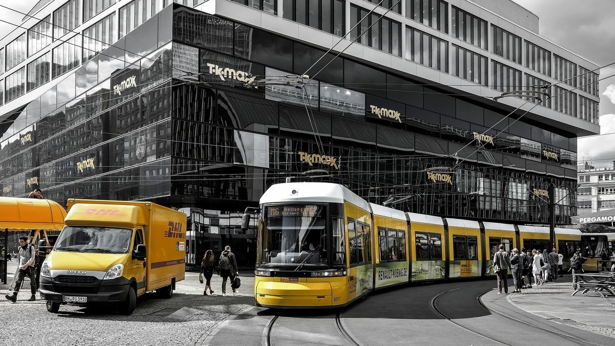 Mobilität & Verkehr in Ingolstadt – Anbindung, Parken und ÖPNV im Überblick